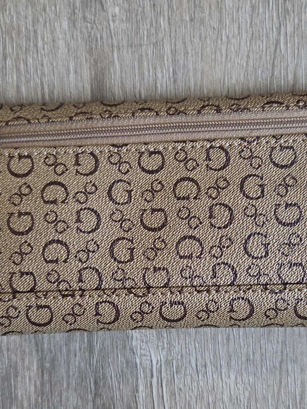 GUESS Women's Brown Signature Logo Wallet